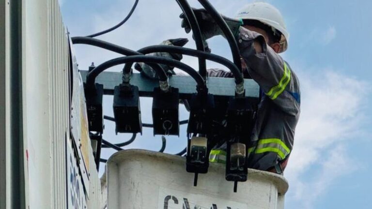 Medidor de luz y gas en una vivienda de la provincia de Buenos Aires