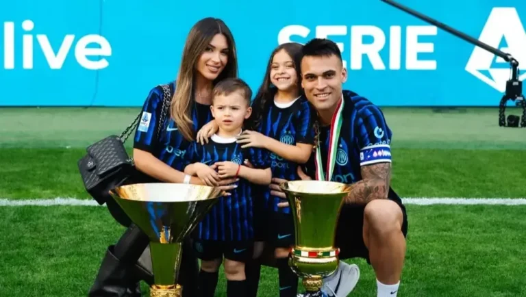 Lautaro Martínez celebrando un gol con la camiseta del Inter de Milán