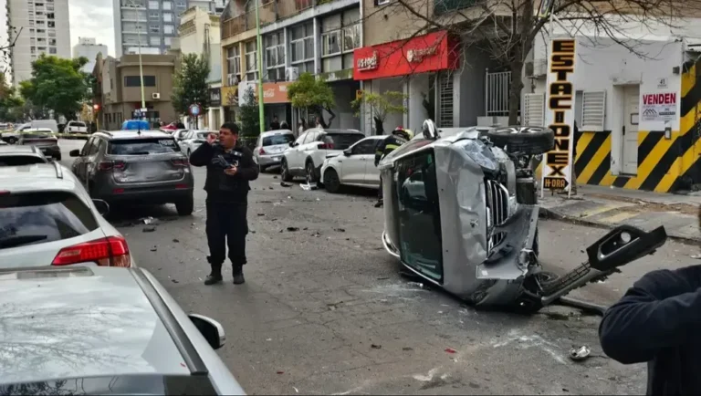 Choque múltiple en Bahía Blanca con ocho autos involucrados
