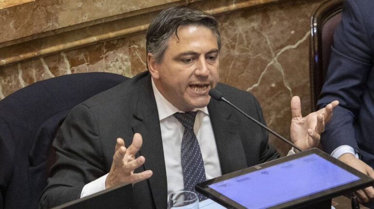 Senador Francisco Paoltroni en el Congreso