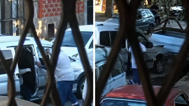 Momento del choque en la puerta del jardín Rinconcito de Luz en González Catán