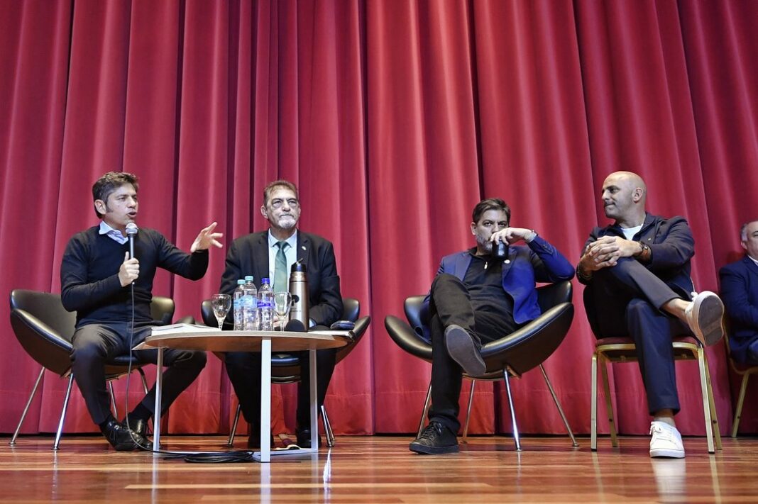 Axel Kicillof durante la presentación de su libro en la UTN Regional Córdoba