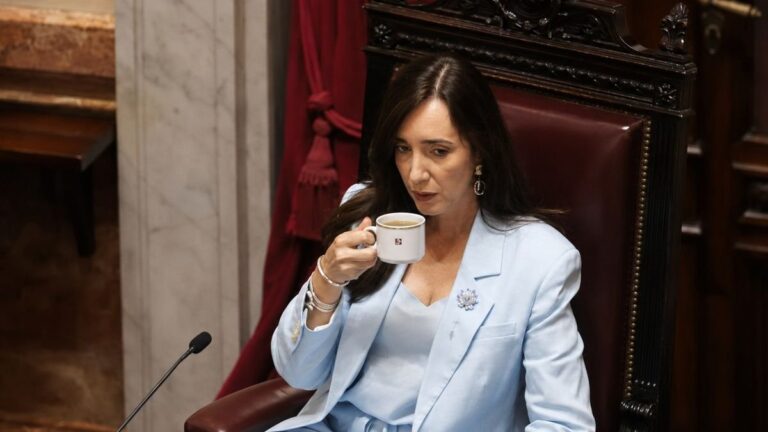 Victoria Villarruel en el Tedeum del año pasado, distante de Javier Milei