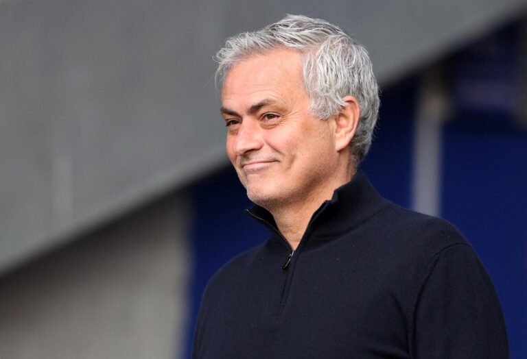 José Mourinho durante un partido de fútbol