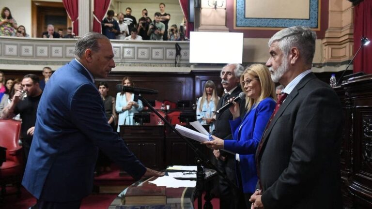 Vista del recinto del Senado bonaerense durante una sesión legislativa