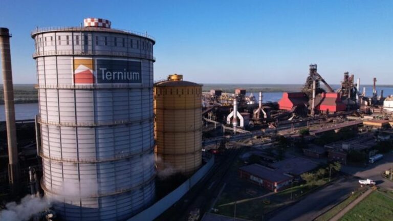 Trabajadores metalúrgicos en Ramallo