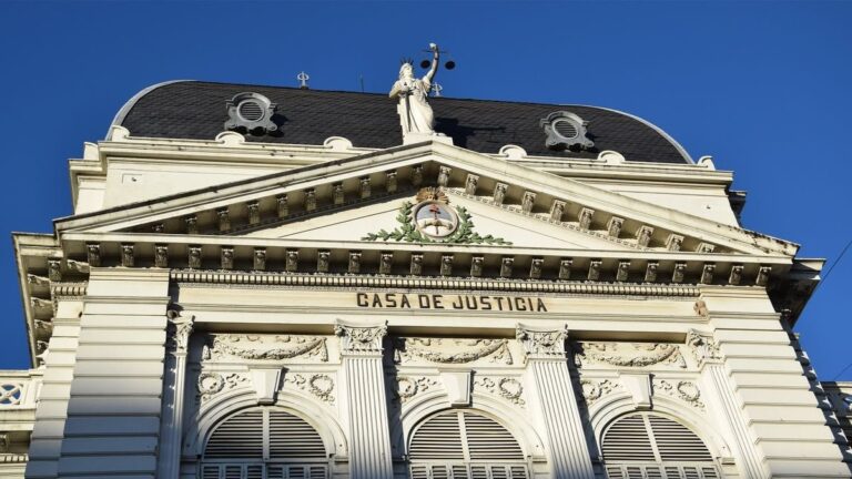 Fachada de la Suprema Corte de Justicia de la Provincia de Buenos Aires