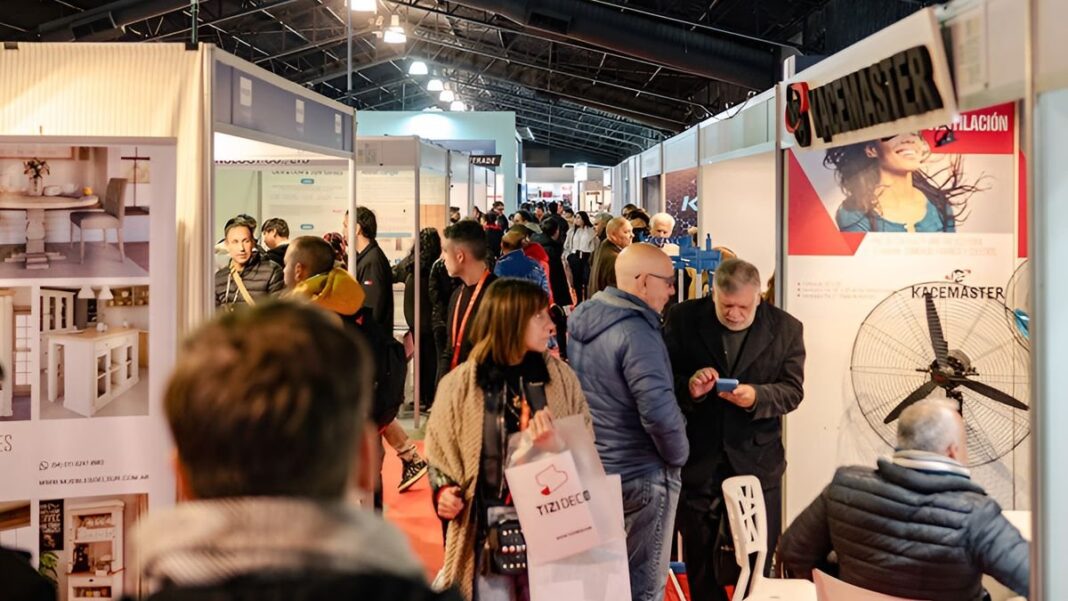 Imagen de la feria Artefacta 2026 en el Pabellón Amarillo de La Rural