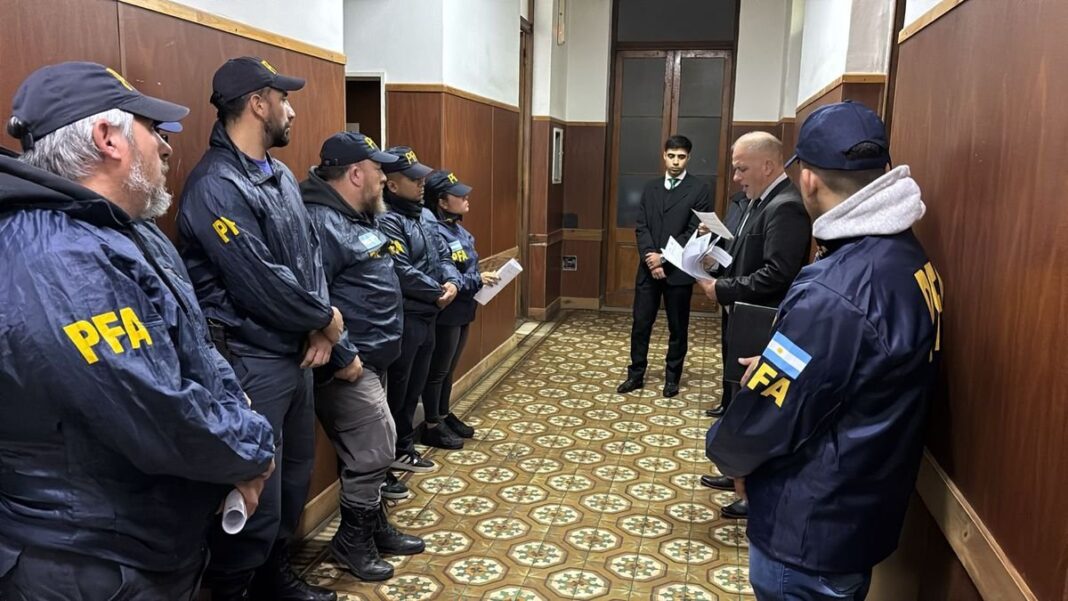 Operativo policial contra ciberpedofilia en la provincia de Buenos Aires