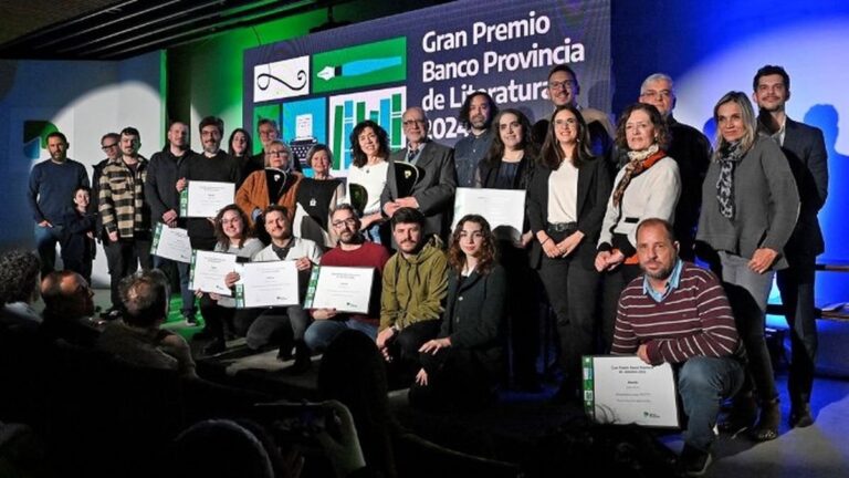 Portada del libro de cuentos ganadores del Gran Premio Banco Provincia de Literatura