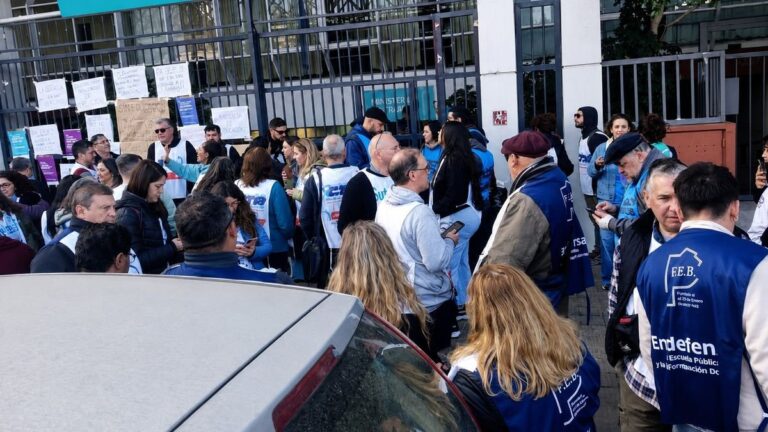 Docentes en reunión paritaria con autoridades provinciales