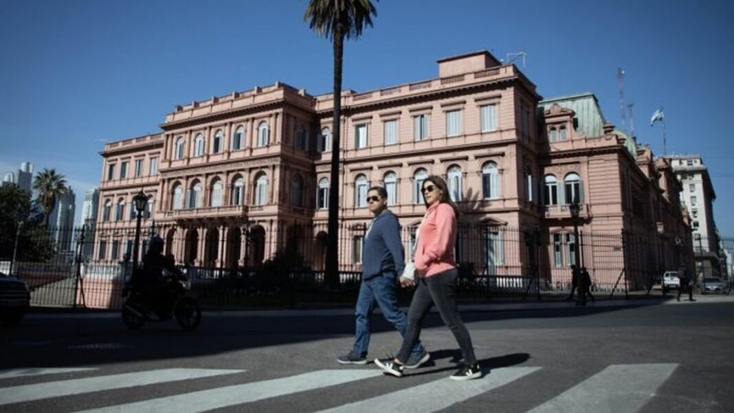 Decreto oficial de subas salariales para estatales nacionales
