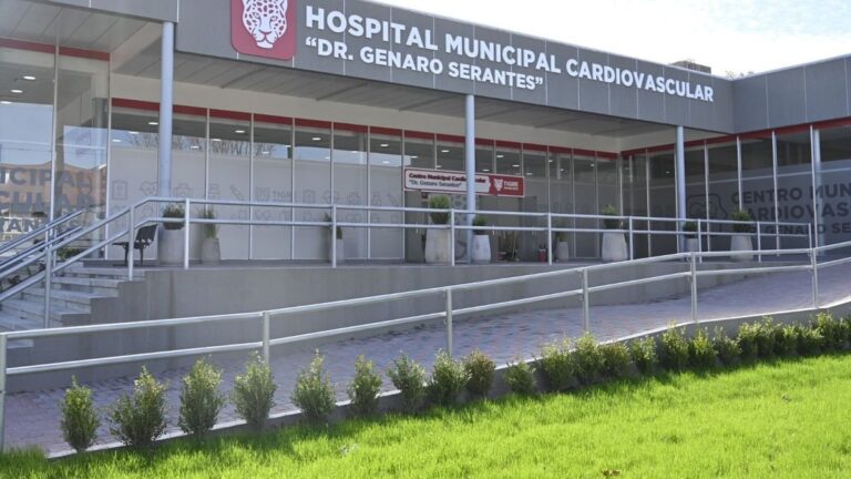 Intervención quirúrgica de bypass coronario doble en el Hospital Cardiovascular de Tigre