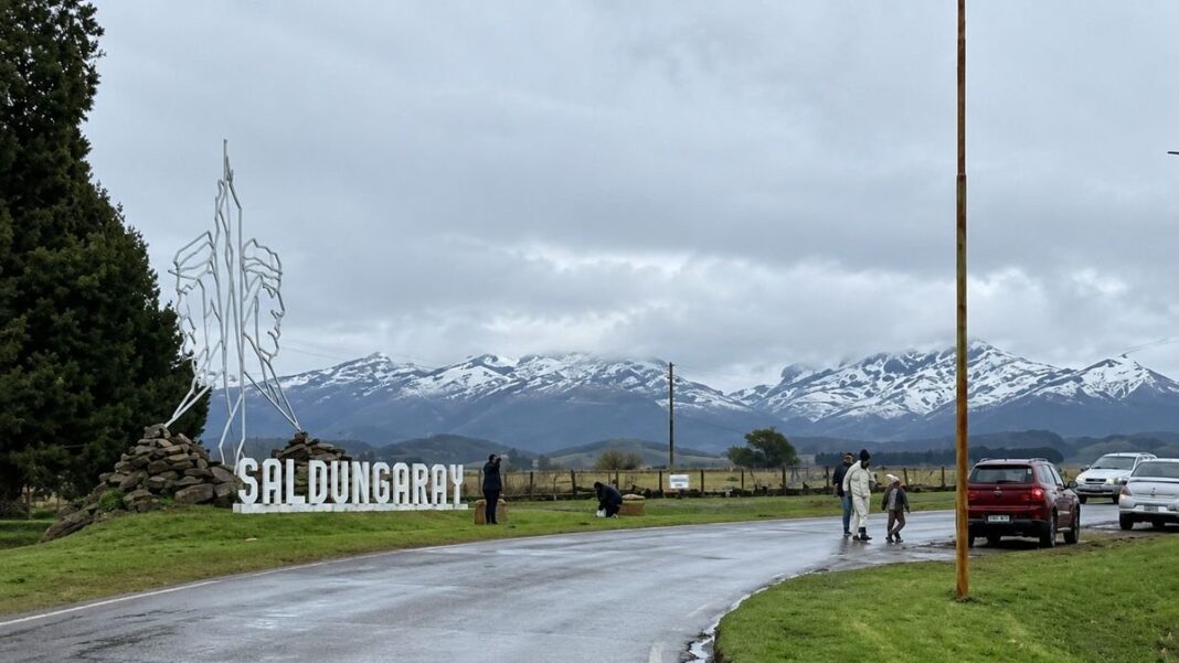 Cumbres nevadas de Sierra de la Ventana con manto blanco
