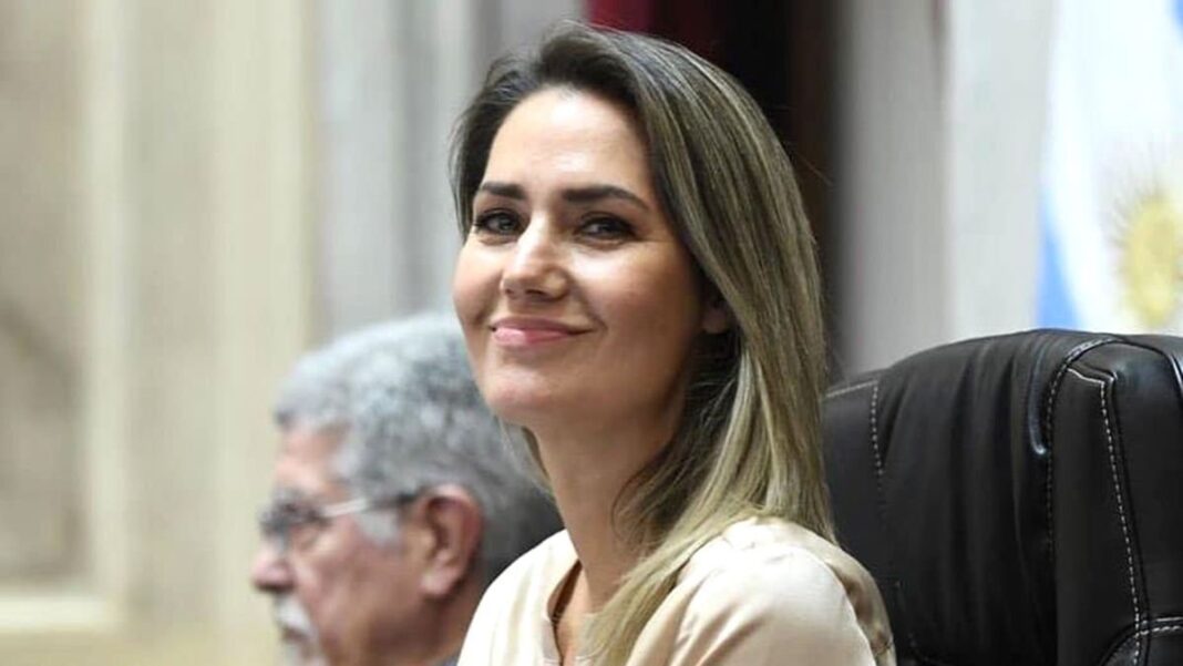Carolina Losada en el Senado