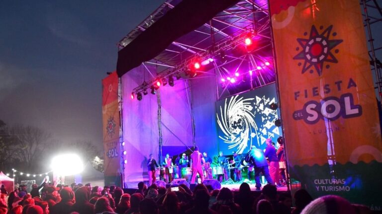 Cartel de la Fiesta del Sol en Carlos Keen