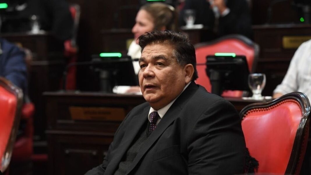 Mario Ishii en el Senado bonaerense