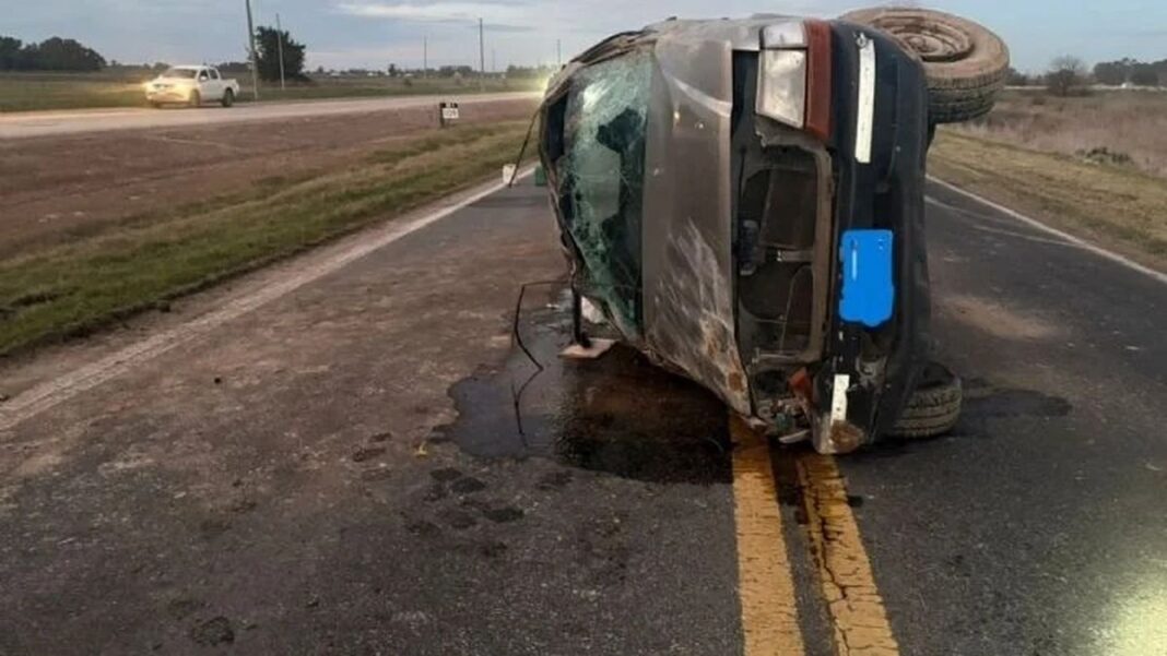 Vuelco de camioneta en Ruta 5, kilómetro 109, Mercedes