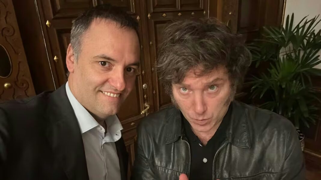 Reunión entre Javier Milei y Manuel Adorni en la Quinta de Olivos