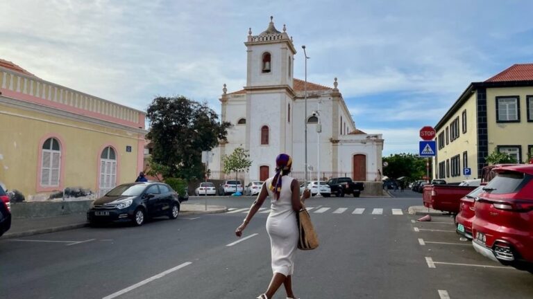 Bandera de Cabo Verde ondeando