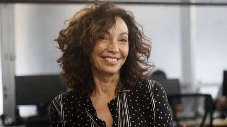Ernestina Pais, periodista y conductora de televisión