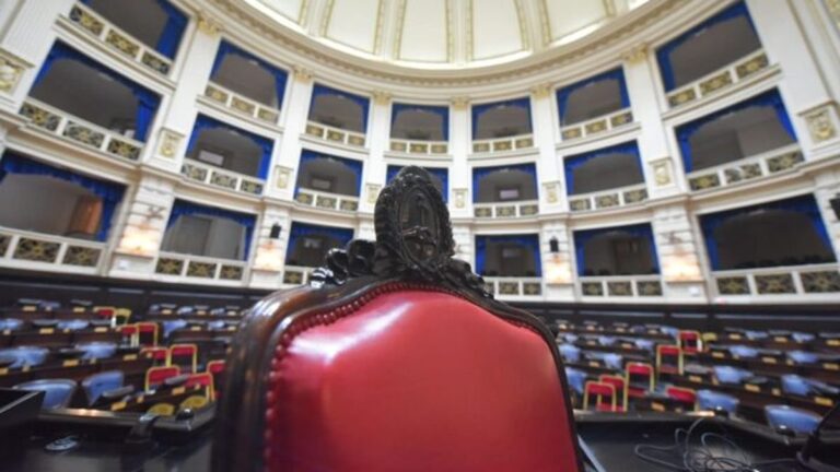 Fachada de la Cámara de Diputados de la provincia de Buenos Aires