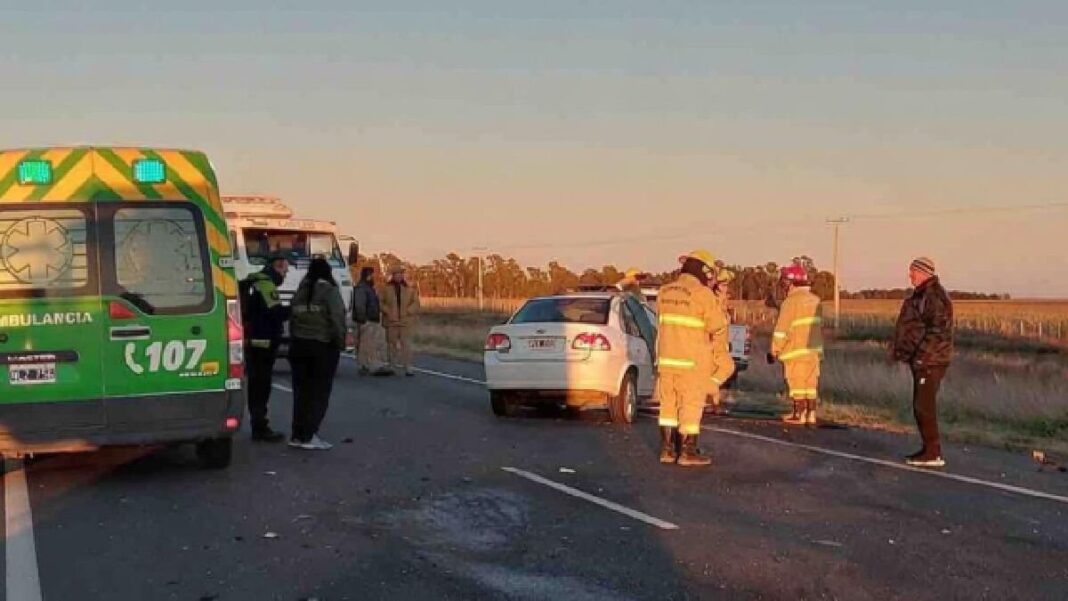 Choque frontal en ruta 51, entre un camión y un auto, en Coronel Pringles