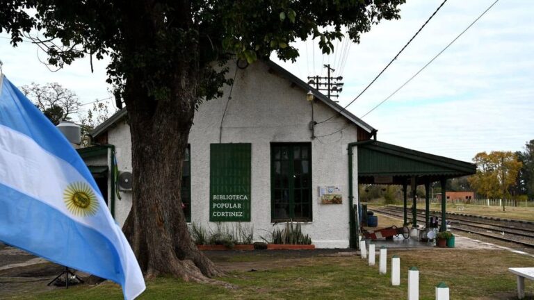 Estación de tren Cortines en el partido de Luján