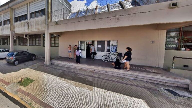 Fachada de la Escuela Técnica Nº5 de La Plata