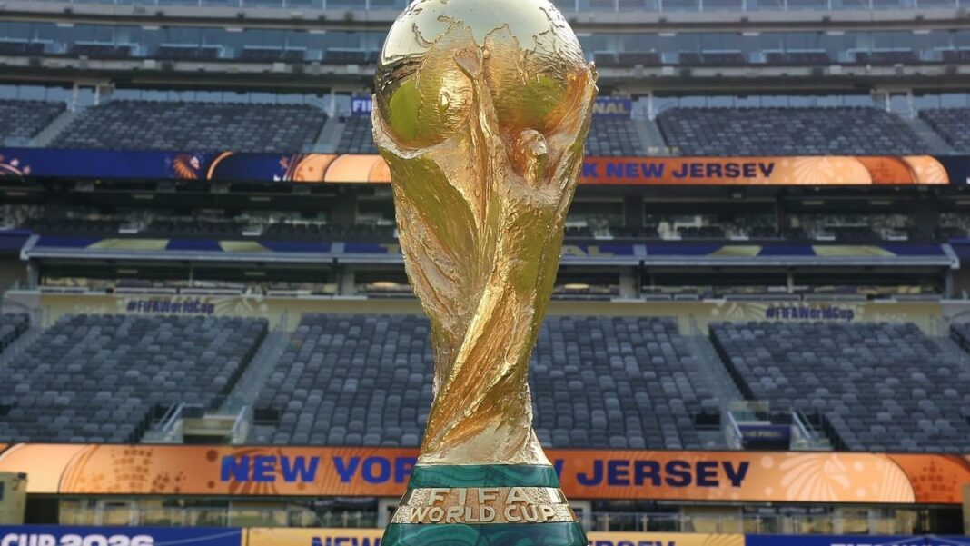Estadio New Jersey Stadium con banderas de Argentina y España previo a la final del Mundial 2026
