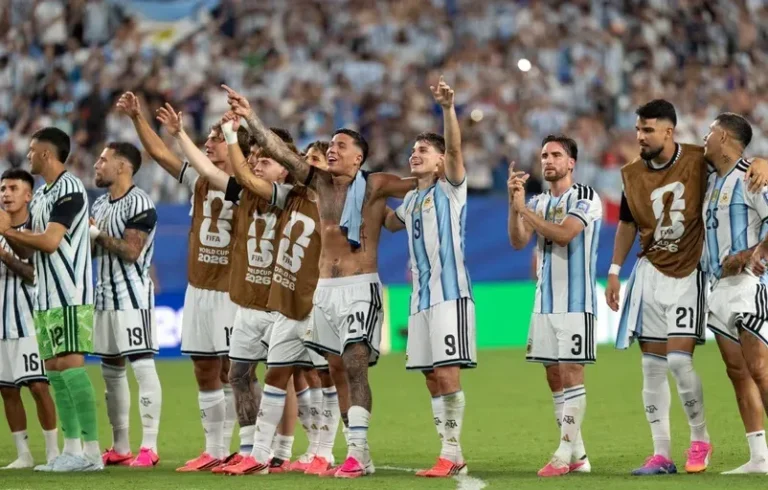 Jugadores de la Selección argentina en el aeropuerto de Atlanta