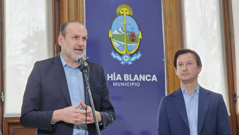 Intendente Federico Susbielles firma convenio con Vialidad Nacional en Bahía Blanca