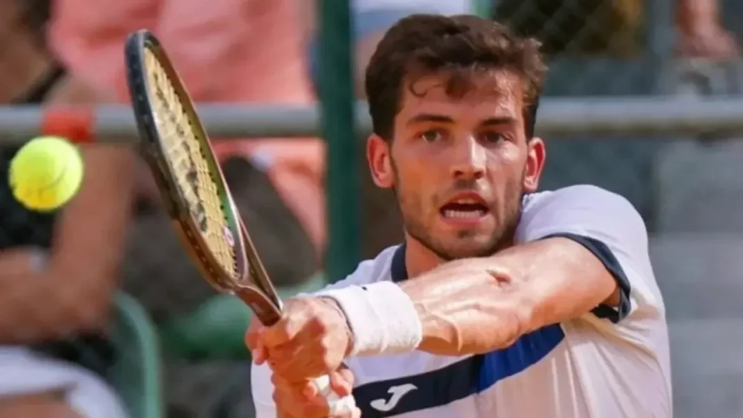 Román Burruchaga durante el partido contra Stan Wawrinka en el ATP de Estoril