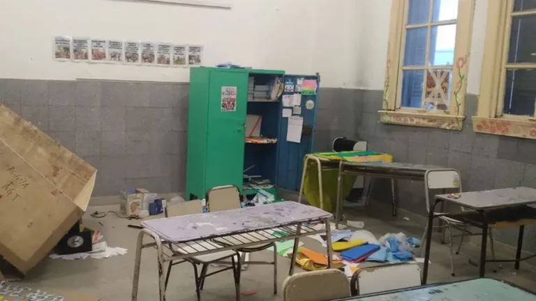 Escuela Primaria N° 1 de Merlo dañada tras festejos del Mundial