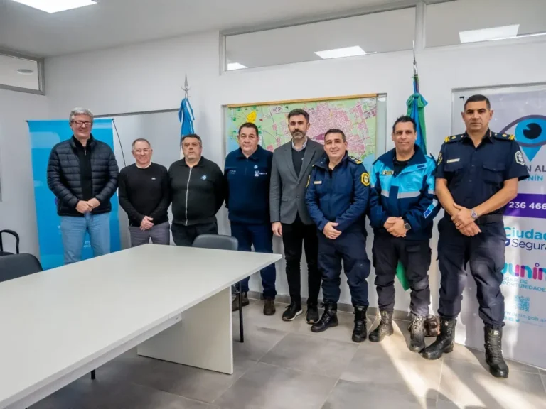 Reunión entre el intendente Pablo Fiorini y las nuevas autoridades policiales en Junín