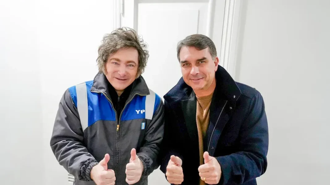 Javier Milei durante declaraciones radiales sobre su agenda de viajes