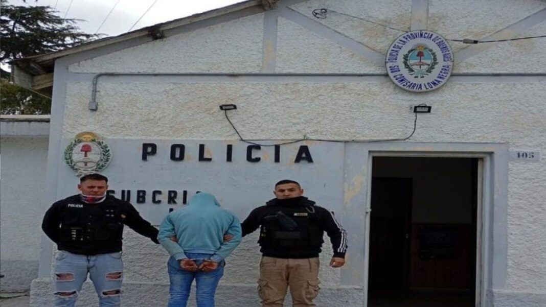 Operativo policial en allanamiento por abuso sexual en la provincia de Buenos Aires