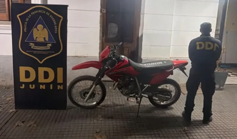 Moto secuestrada por adulteración de números de chasis y motor en Junín