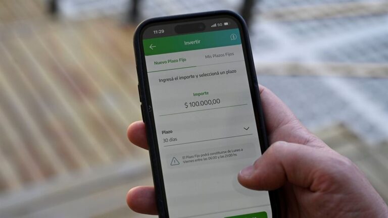 Captura de la aplicación Cuenta DNI mostrando el pago de una factura de Aguas Bonaerenses