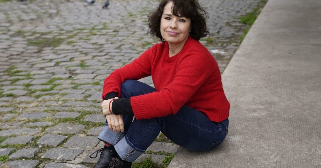 Betina González en un café del barrio de Colegiales