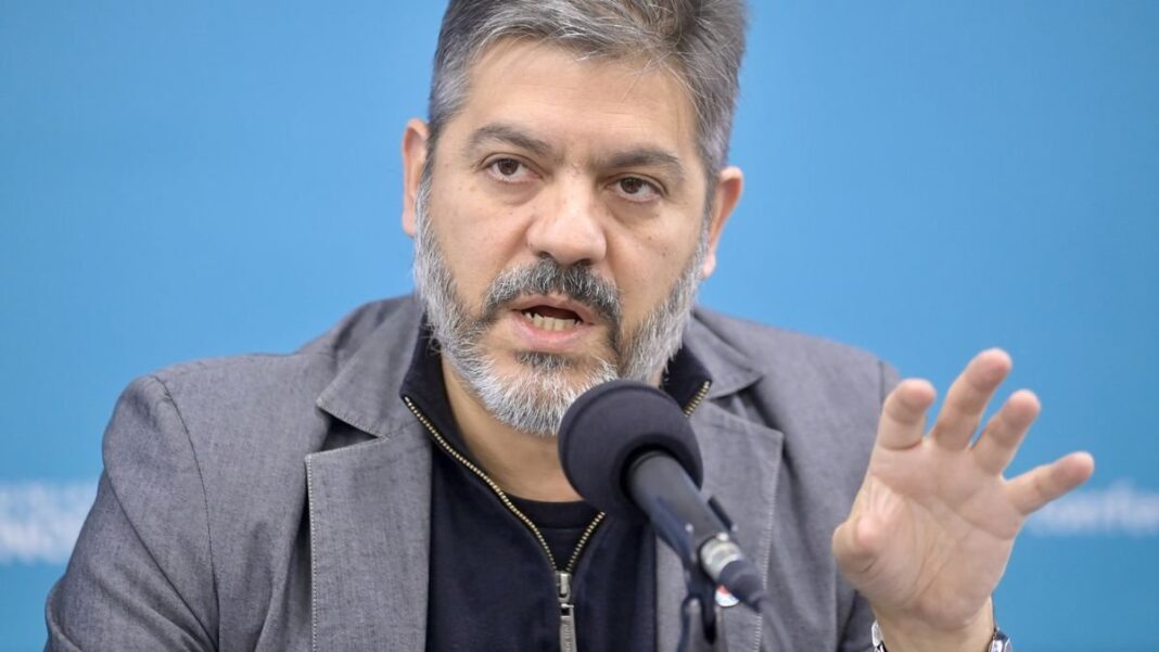 Carlos Bianco en conferencia de prensa