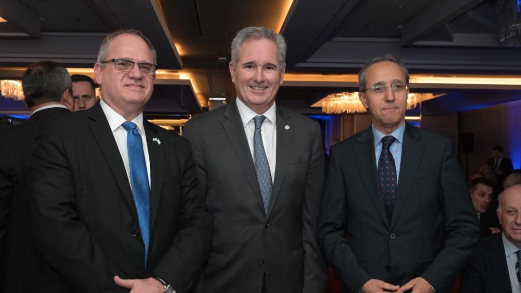 Homenaje de la Cámara Argentino-Israelí al embajador Eyal Sela