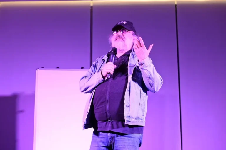 Auditorio de CICOP en La Plata durante la presentación de Pedro Saborido