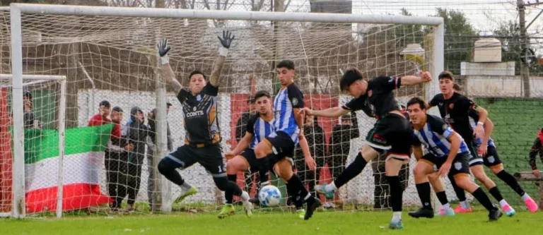 Partido de fútbol del Torneo Clausura de la Liga Deportiva del Oeste