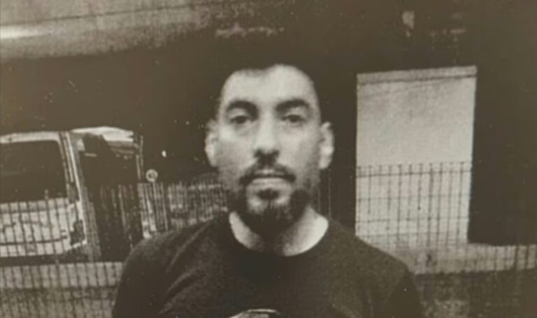 Facundo Moyano saliendo de la Unidad de Flagrancia Norte