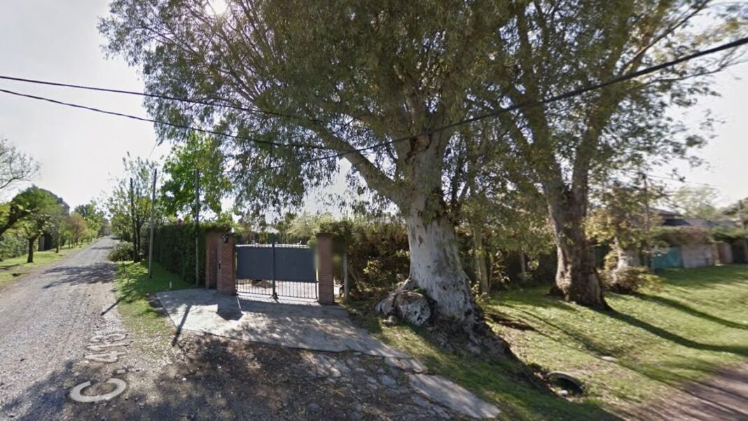 Vista de la vivienda en Villa Elisa donde se encontró el pozo séptico