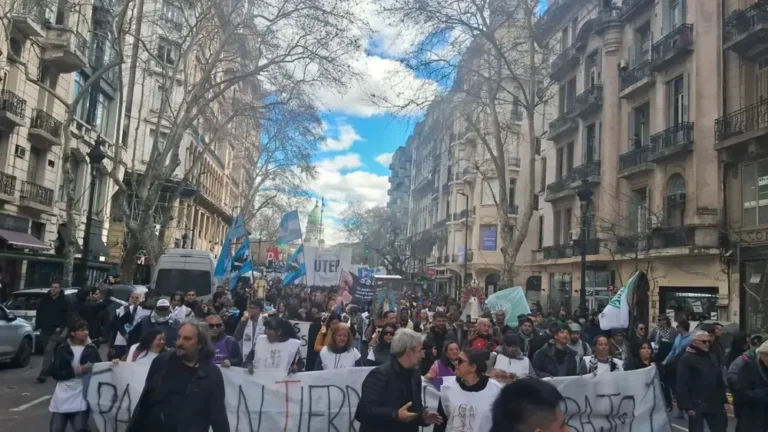 Marcha de movimientos sociales y gremios por San Cayetano