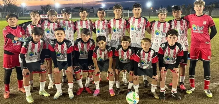 Partido de fútbol de la Liga Deportiva del Oeste