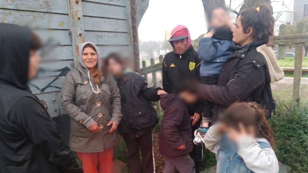 Familia trasladada de Azul a Tandil