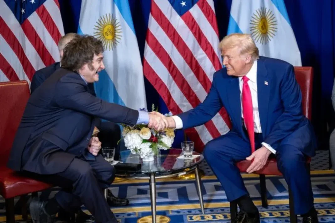 Reunión entre funcionarios de Argentina y Estados Unidos durante el lanzamiento del Corredor Andes-Atlántico